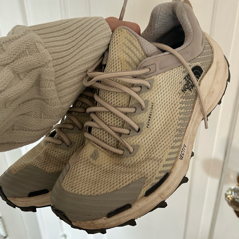 North Face women’s hiking sneaker